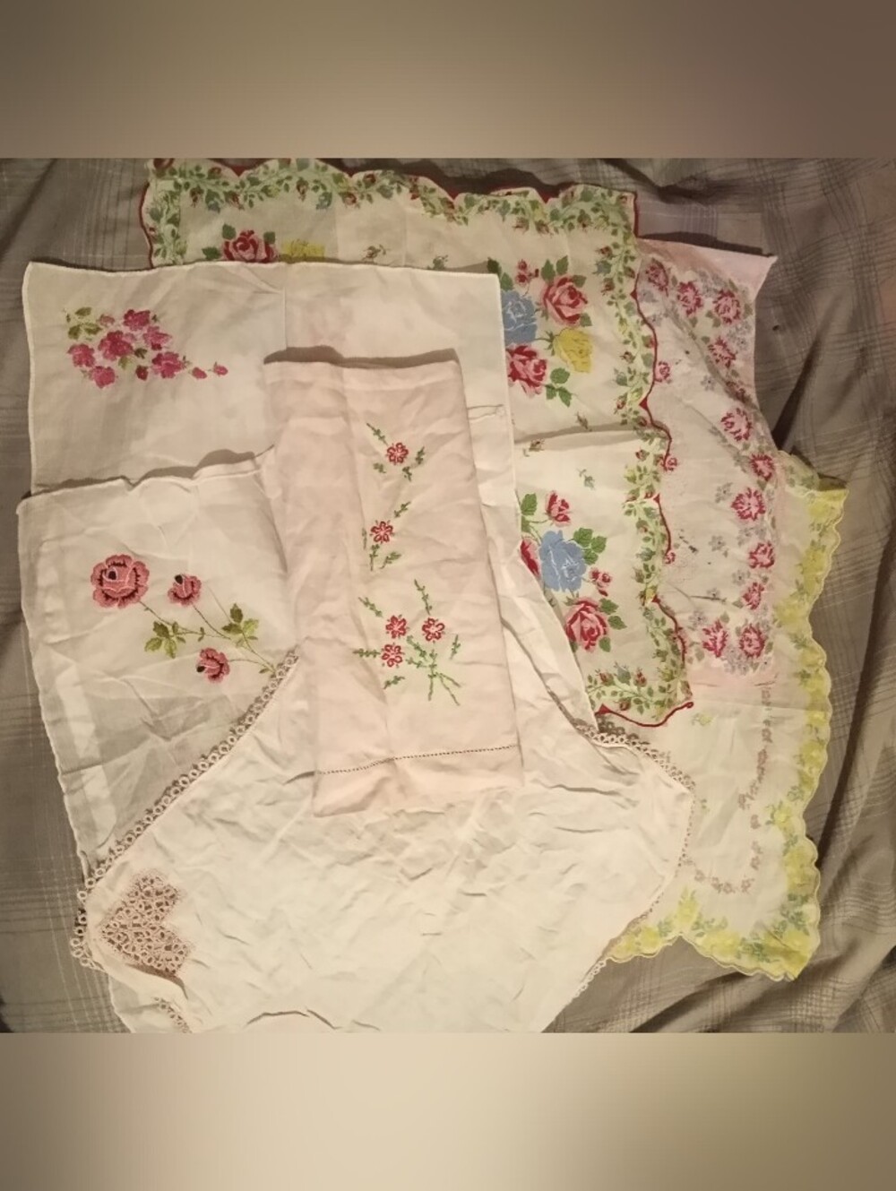 Vtg Linens Lot of 7 - 6 Floral Handkerchiefs 1 Hand Towel Embroidered Printed